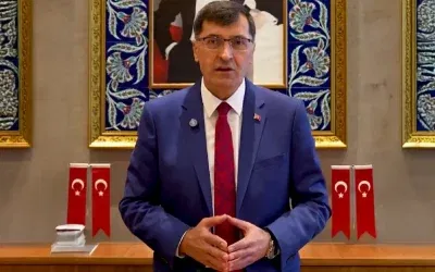 Kütahya Belediye Başkanı, AK Parti’ye geçiş iddiasını reddetti.