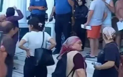 Kuşadası’ndaki Tesis Çalışanları Maaşlarını Alamayınca İş Bıraktı