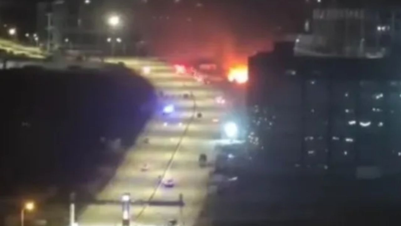 Arnavutköy'de Endüstri Bölgesinde Yangın Çıktı