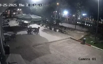Antalya’ya aniden düşen buz kütlesi şaşkınlık yarattı