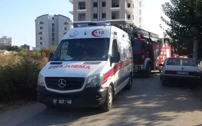 Antalya’da Atıkları Sobada Yakalayan Kıvılcımlar Yangına Neden Oldu