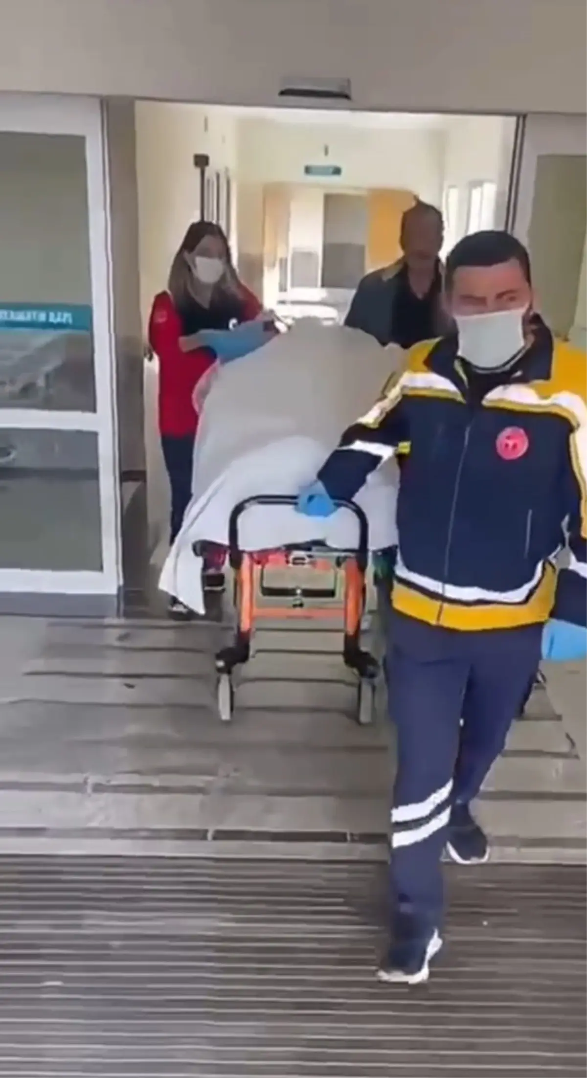 bitlis-teki-89-yasindaki-hasta-ambulans-ucakl-19070075_amp.jpg