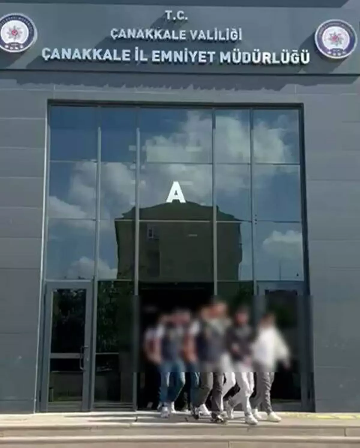 canakkale-de-merkezli-sahte-rezervasyon-19030117_amp.jpg
