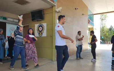Bursa’da Salça Makinesine Elini Kaptıran Kadın 4 Parmaklarını Kaybetti