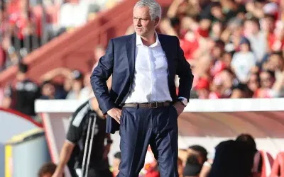Fenerbahçe’de kazakla sahaya çıkan Mourinho’nun Benfica’daki değişen tarzı