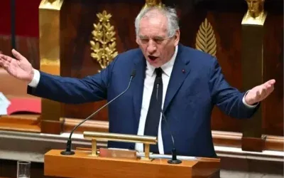 Fransa’da hükümet krizi: Neden ve ne oluyor?