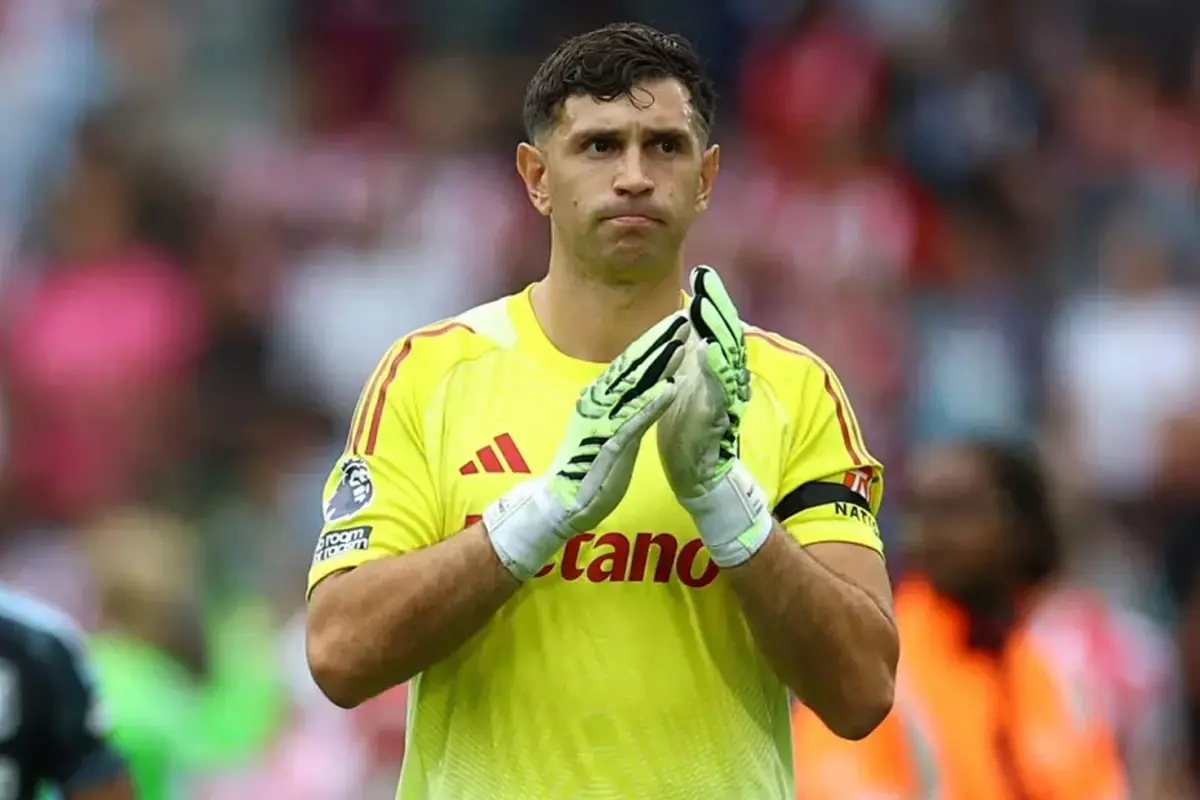 galatasaray-in-teklifine-emiliano-martinez-den-19003662_877_amp.jpg