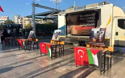 AK Parti Aydın İl Gençlik Kolları, Gazze’deki Çocuklar İçin ‘Boş Sıralar’ Etkinliği düzenledi.