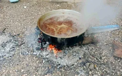 Dağ Toprağıyla Pekmez Yapımı: Geleneksel Lezzet Yeniden Hayat Buluyor