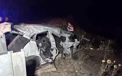 Adıyaman’da Ters Şeride Giren Otomobil Kazası: 1 Ölü, 2 Yaralı