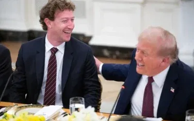 Trump ve Zuckerberg arasındaki dev diyalog geceyi renklendirdi
