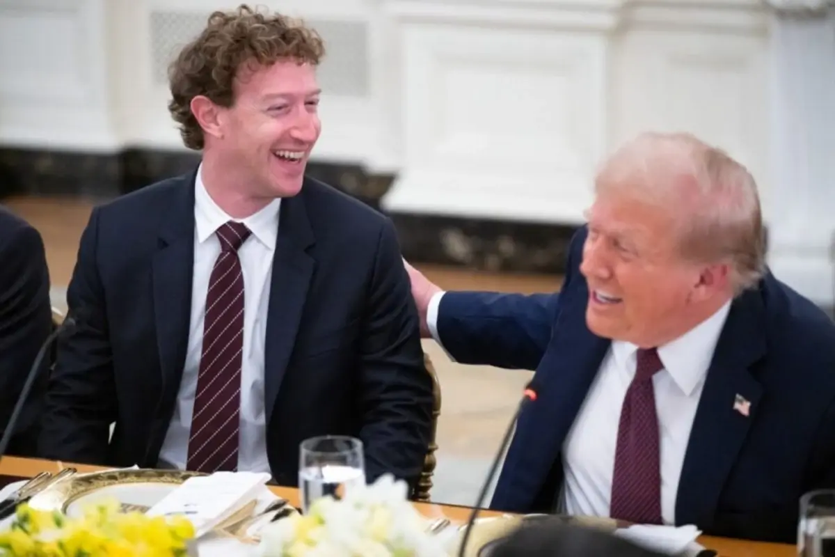 trump-ve-zuckerberg-arasindaki-600-milyar-19020834_9422_amp.jpg
