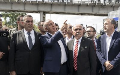 CHP İl Kongresi davası ertelendi, Gürsel Tekin görevinde kalacak