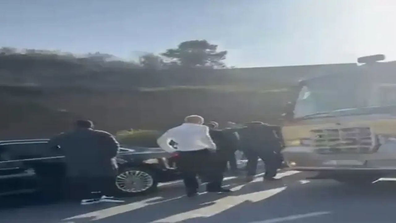 Düğün Konvoyu Otoyolu Kapatıp Trafiği Felç Etti