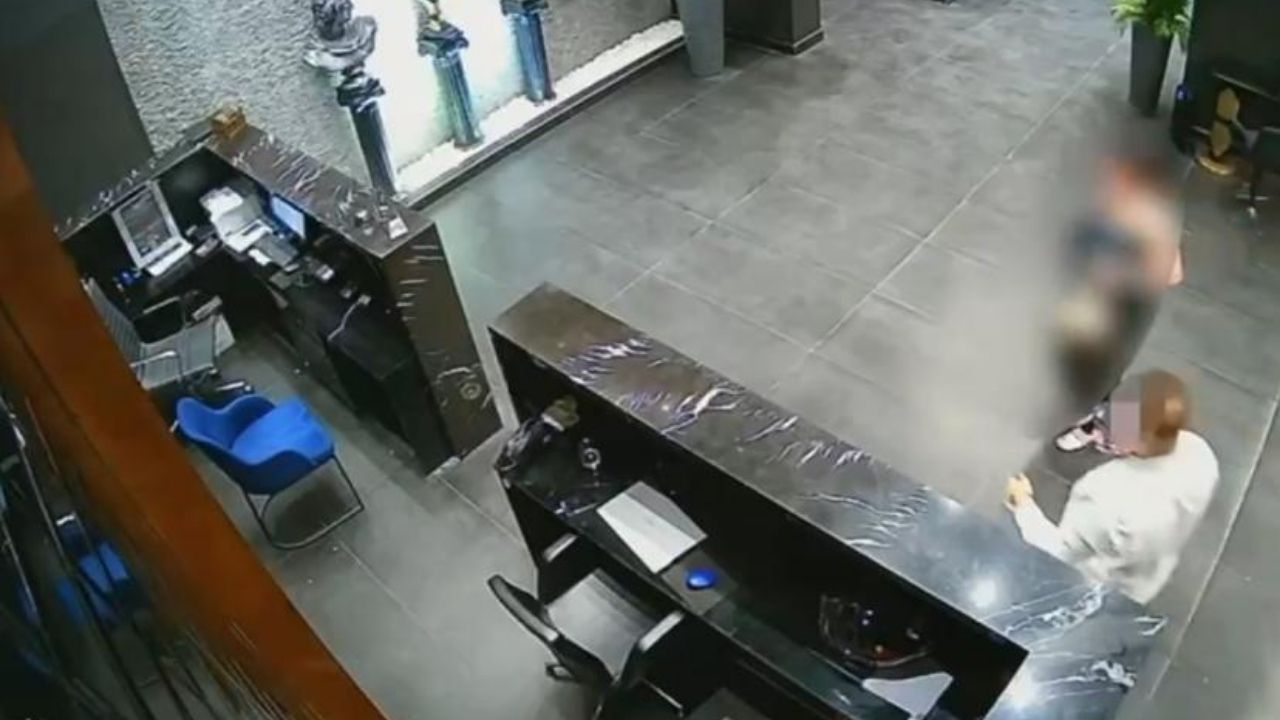 İzmir'de Fuhuş Operasyonu 19 Kadın Kurtarıldı, 4 Tutuklama