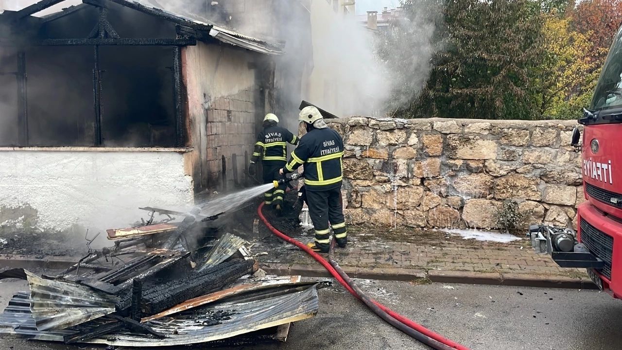 Sivas'ta Kundaklama Şüphesiyle Bir Kişi Gözaltında
