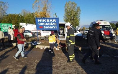 Tokat’ta İşçi Servisi ve Minibüs Kaza Yaptı: 10 Yaralı