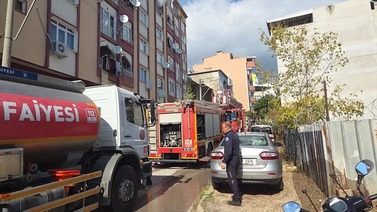 bursa-da-5-katli-apartmanda-cikan-yangin-19135316_amp.jpg