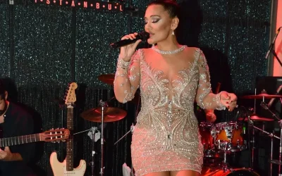Demet Akalın’ın çıkardığı olaylı canlı performansı!