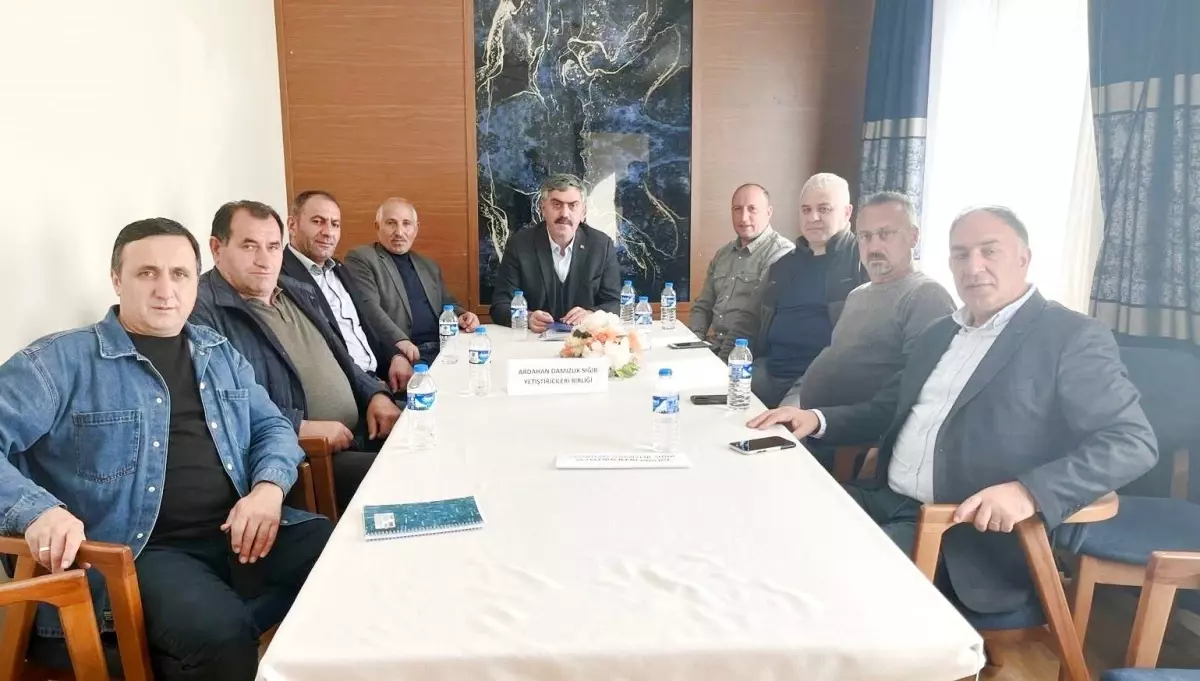 dsyb-baskan-adayi-baydar-basinla-bulustu-19161361_amp.jpg