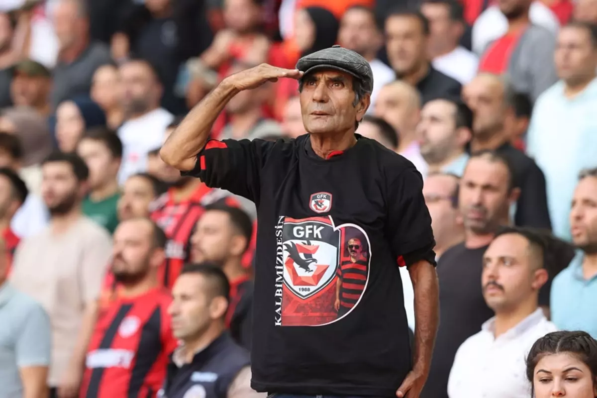 gaziantep-fk-den-taraftarina-jest-biletler-19138848_1729_amp.jpg