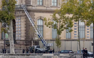 Louvre’daki Hırsızlık İçin Kullanılan Vinci Ortaya Çıktı: Mücevherlerinizi Sessizce Taşır