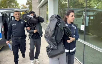 Samsun’da Metro Market’te Yiyecek Hırsızlığı Yapan İki Şüpheli Tutuklandı