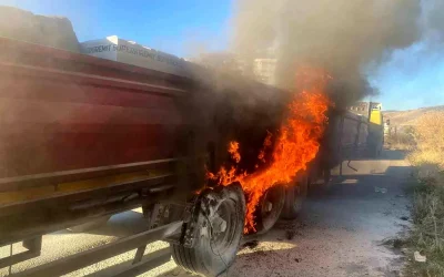 Afyon’da Tır Lastikleri Alev Aldı, İtfaiye Yetişti