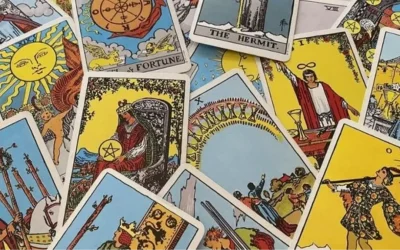 17 Kasım 2025: Pazartesi Tarot Falı – Ne Getirecek?