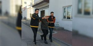 Adana’da Komşu Kavgasında Baba Bıçaklandı