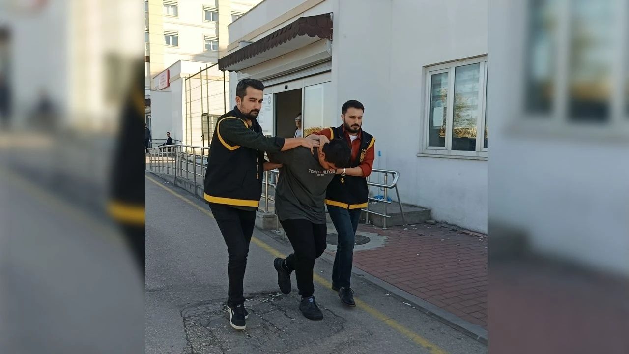 Adana'da Komşu Kavgasında Baba Bıçaklandı