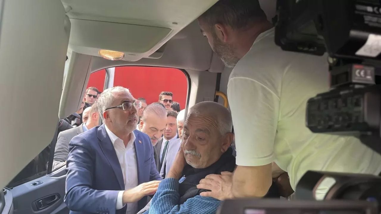 Bakan Işıkhan Eşinin Cenaze Töreninde Teselli Verdi