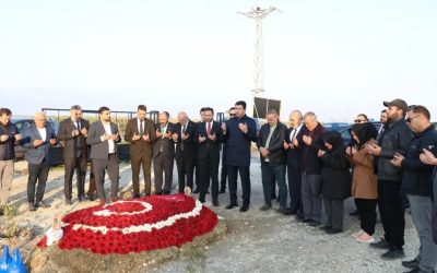 CHP Heyeti, Saffet Arıkan’ı Kabri Başında Anma Töreniyle Onurlandırdı