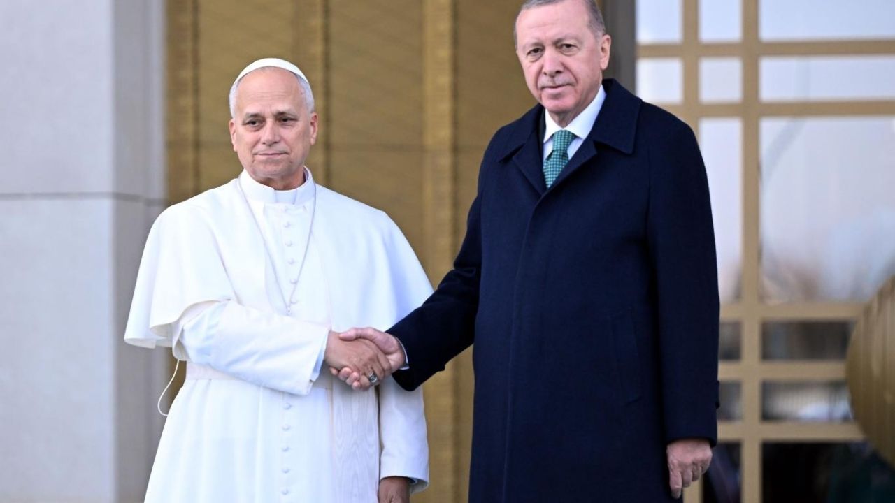 Erdoğan, Papa 14. Leo'yu resmi törenle karşıladı