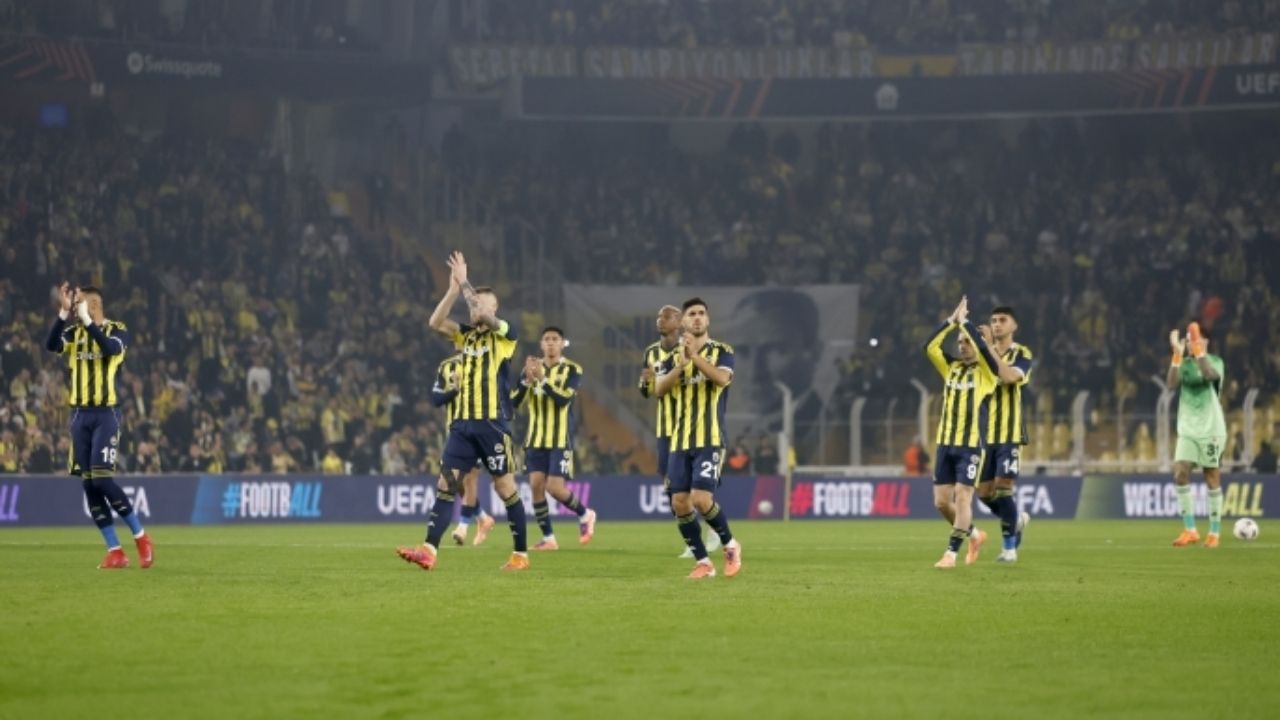 Fenerbahçe - Ferencvaros İlk Yarıda Golsüz Beraberlik!