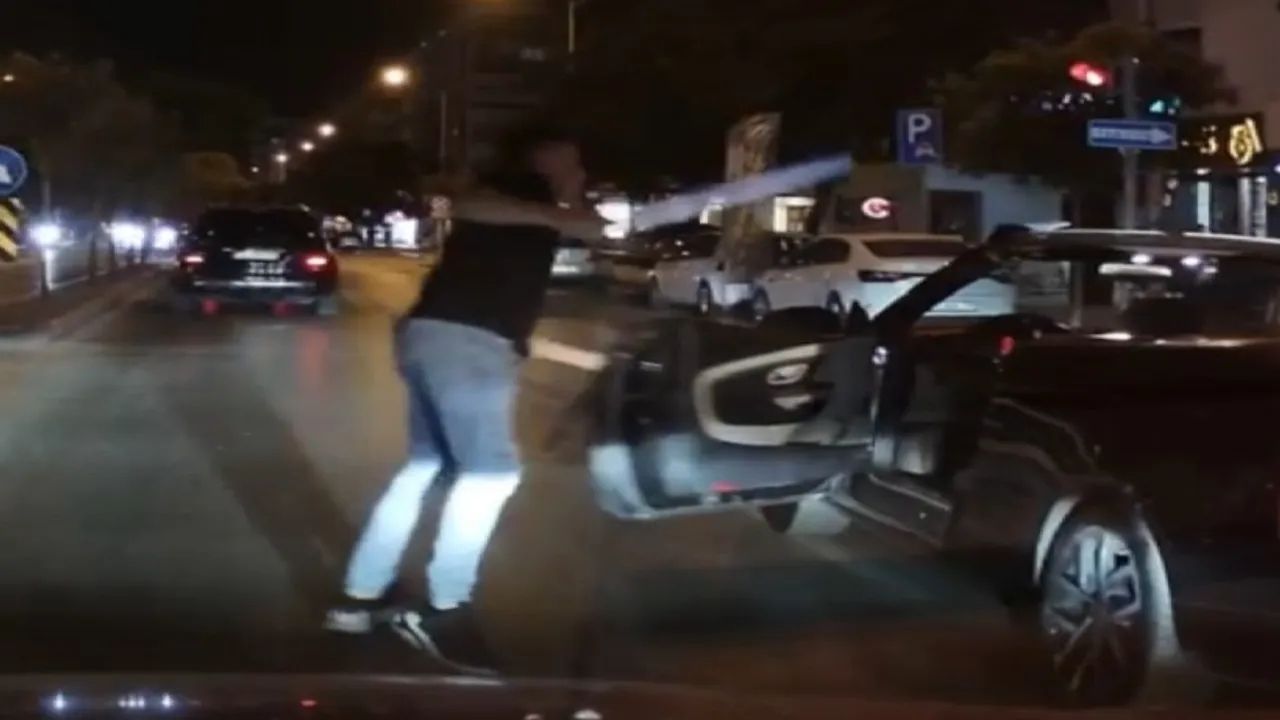 İzmir'de Trafik Kavgası Çıktı ve Olaylar Büyüdü