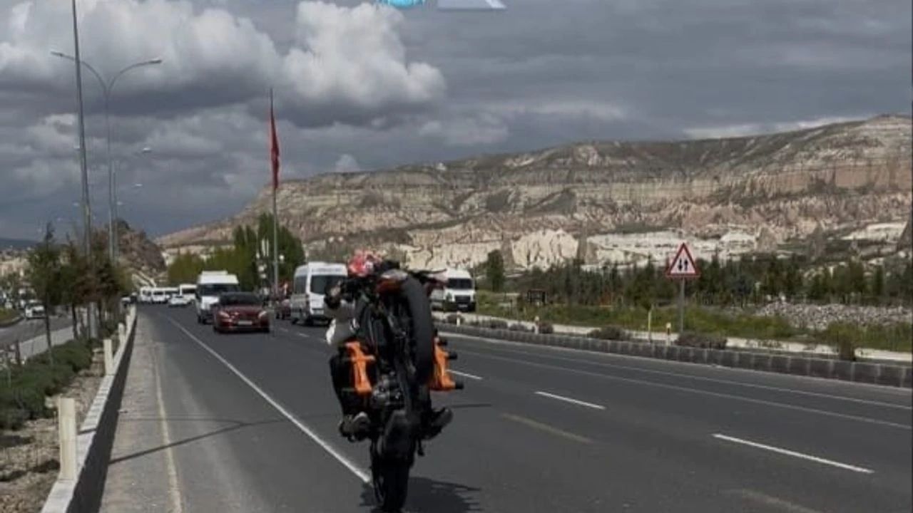 Nevşehir'de Kamyonet Arkasında Motosikletle Seyahat Edenlere Cezai İşlem