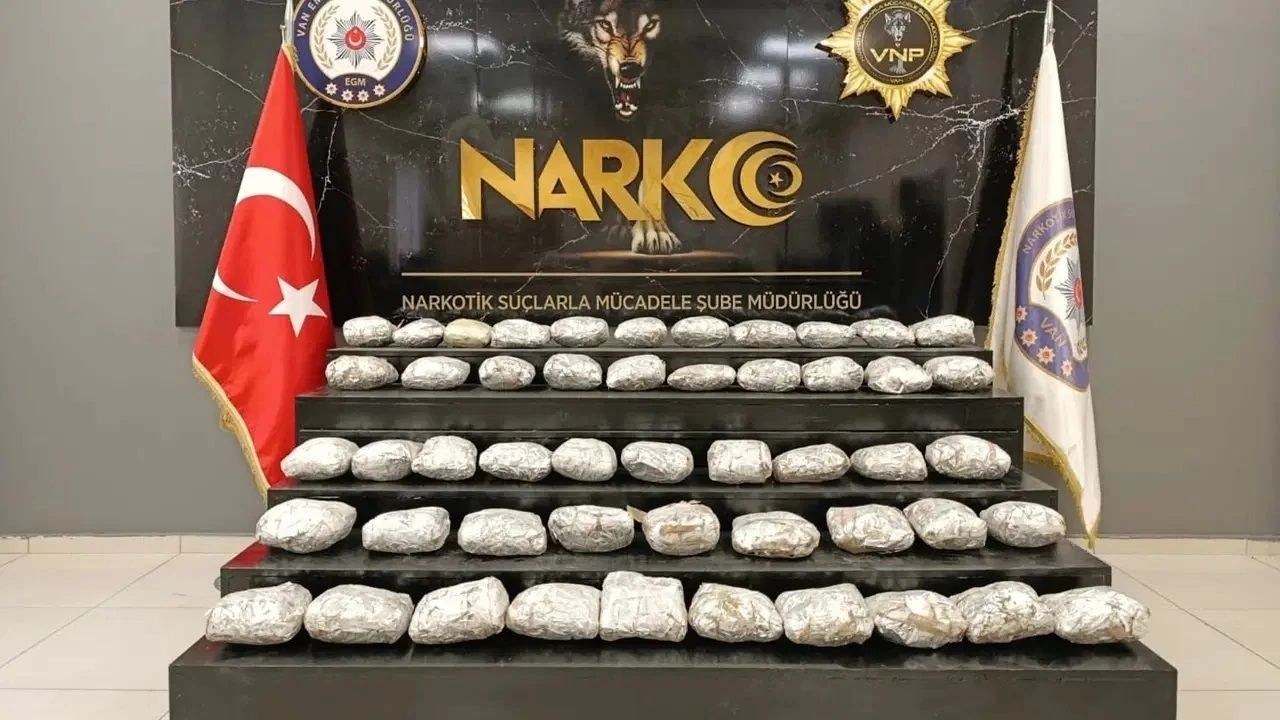 Van'da Dev Uyuşturucu Operasyonu 112 Kilo Madde Ele Geçirildi