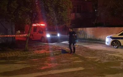 Gebze’de Kolonlardaki Çatlaklar Nedeniyle Bina Boşaltıldı