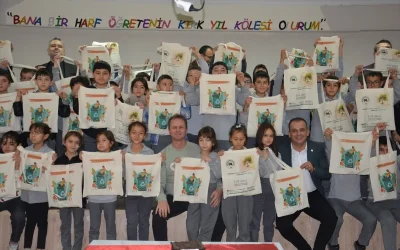 Gülnar’daki Öğrencilere Sıfır Atık Çantası Hediye Etme Etkinliği