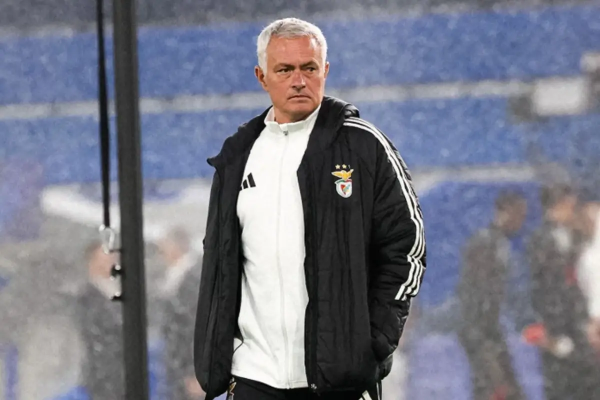 ne-yaptin-mourinho-istedigi-transferleri-19244314_6215_amp.jpg