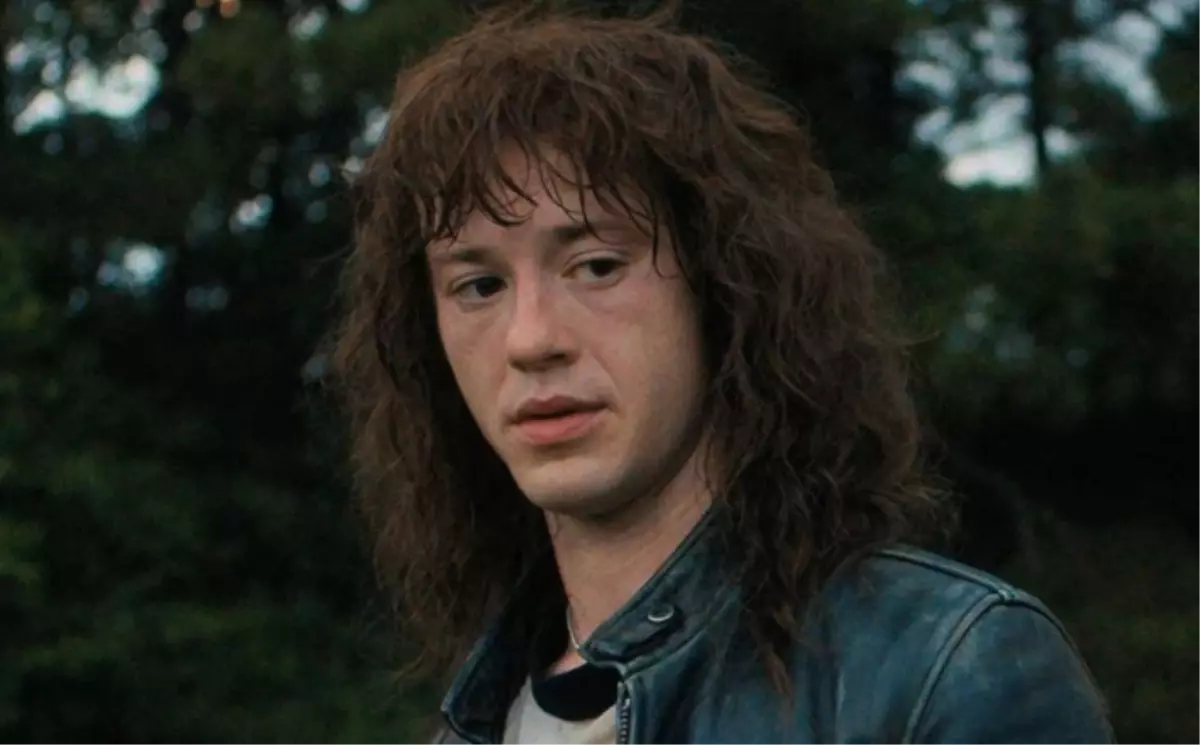 stranger-things-eddie-oldu-mu-eddie-geri-donecek-19299306_8863_amp.jpg