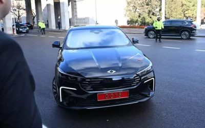 Bakan Kacır bütçe görüşmelerine Togg’un yeni modeli T10F ile geldi