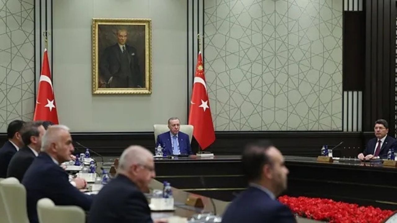 Cumhurbaşkanlığı Kabinesi Toplandı Güvenlik, Ekonomi ve Asgari Ücret Gündemde