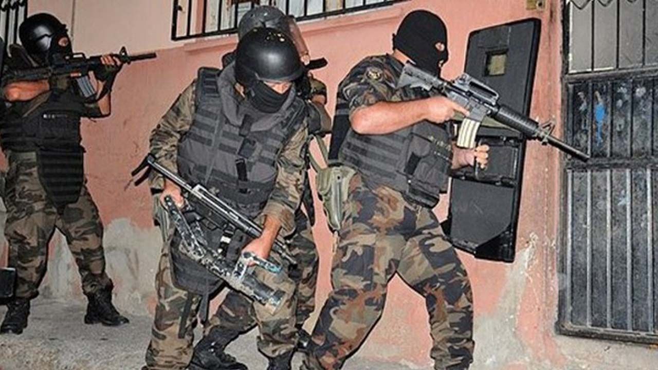 Jandarma, IŞİD’e yönelik geniş çaplı operasyon düzenledi 92 kişi yakalandı