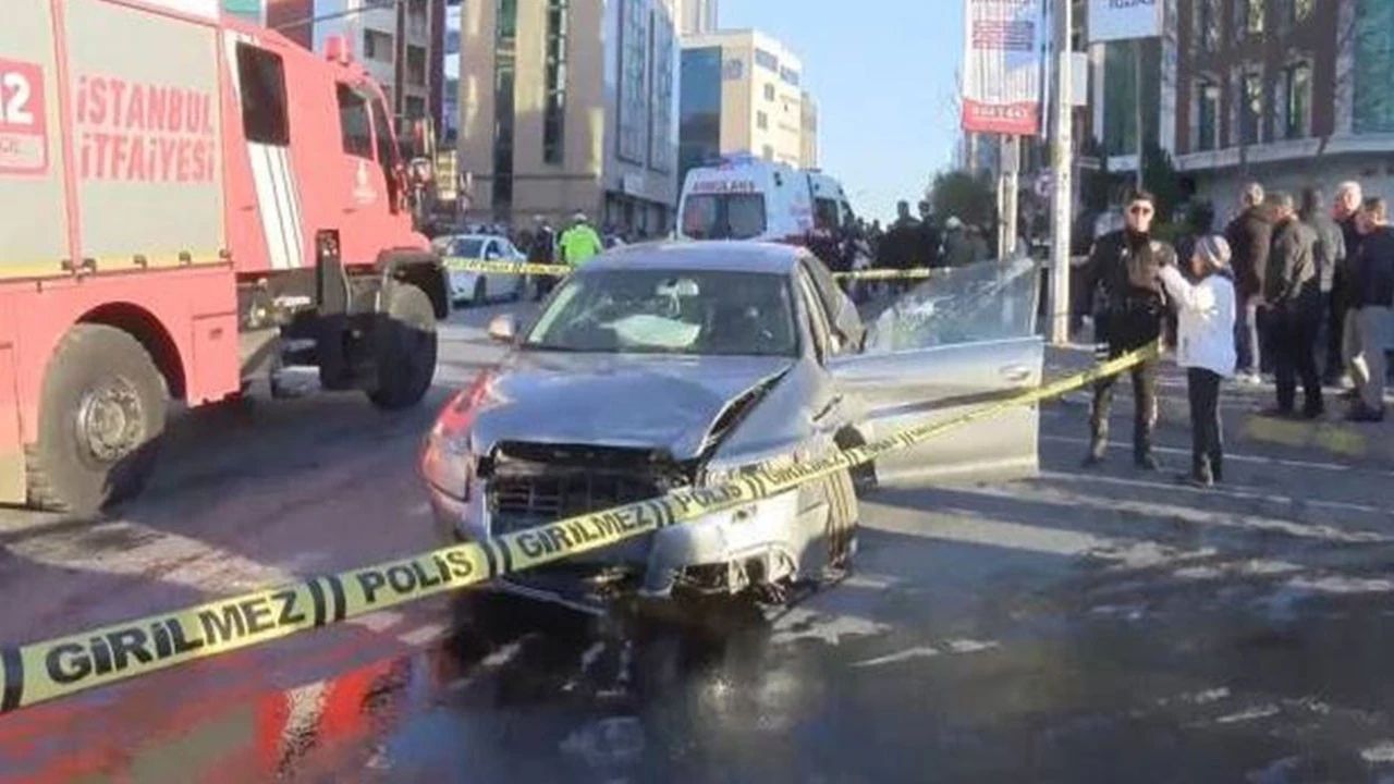Şişli’de dehşet anları Ters yönden gelen otomobil yayaların arasına girdi