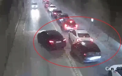 Amasya’da Ferhat Tüneli’nde 4 aracın karıştığı zincirleme kaza anı kaydedildi