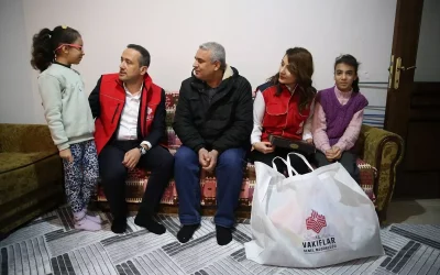 Diyarbakır Vakıflar Bölge Müdürlüğü, engelli bireylere ev ziyaretleri yapıyor