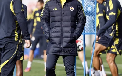 Fenerbahçe, Rams Başakşehir FK maçı için antrenmanlara başladı.